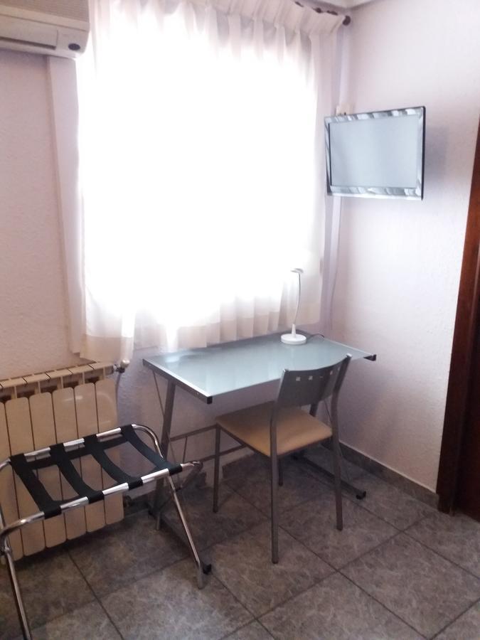 Hostal La Pilarica Paterna Δωμάτιο φωτογραφία