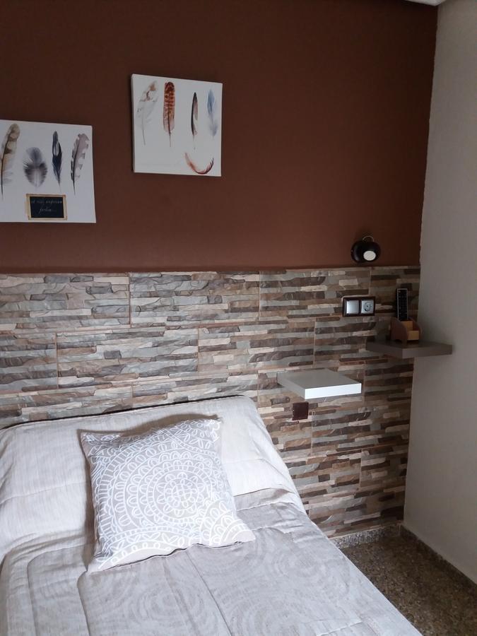 Hostal La Pilarica Paterna Εξωτερικό φωτογραφία