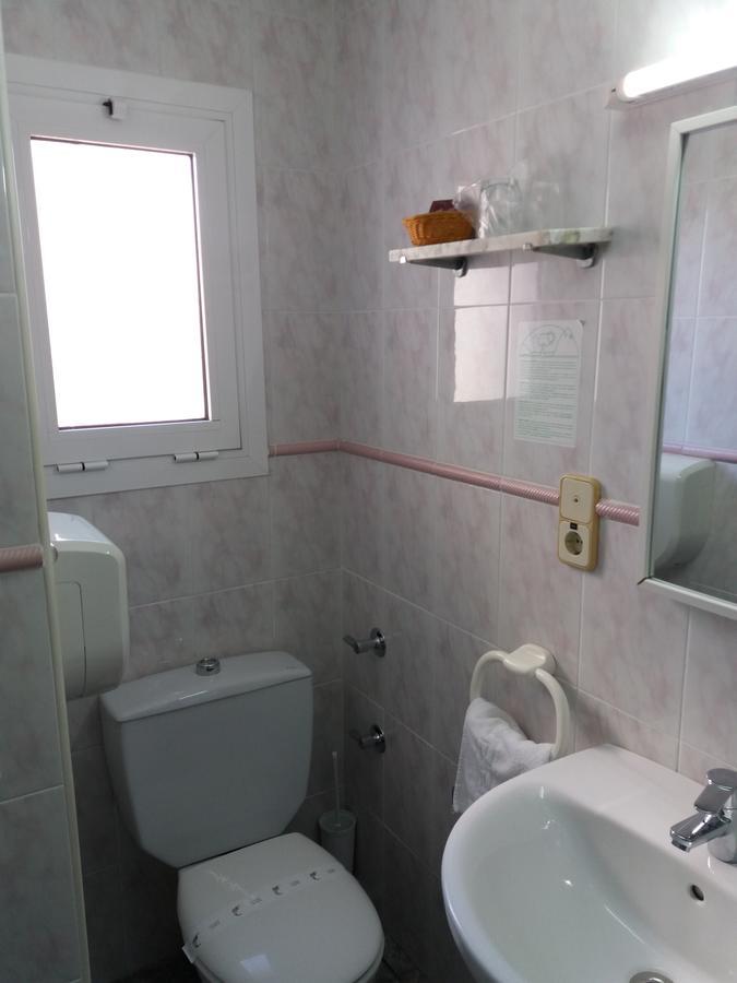 Hostal La Pilarica Paterna Δωμάτιο φωτογραφία