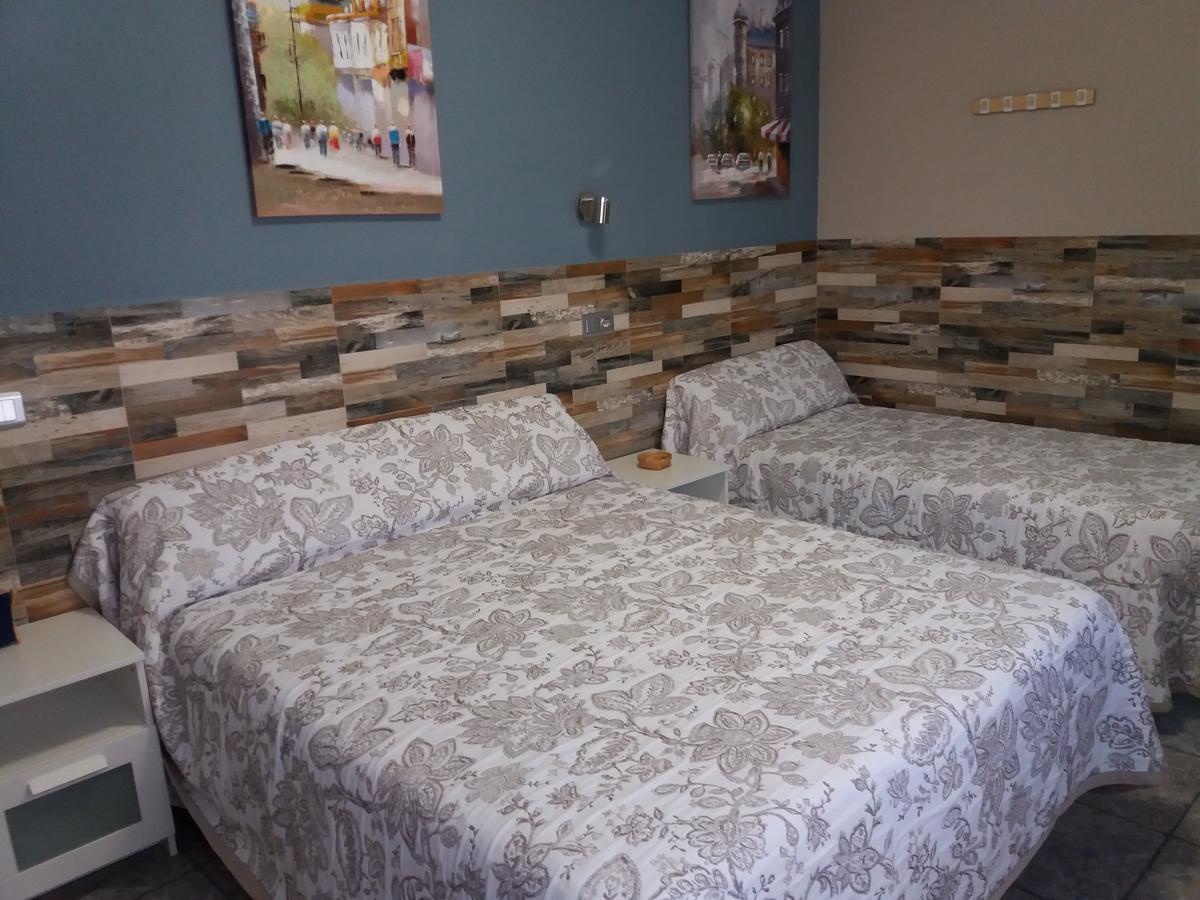 Hostal La Pilarica Paterna Εξωτερικό φωτογραφία