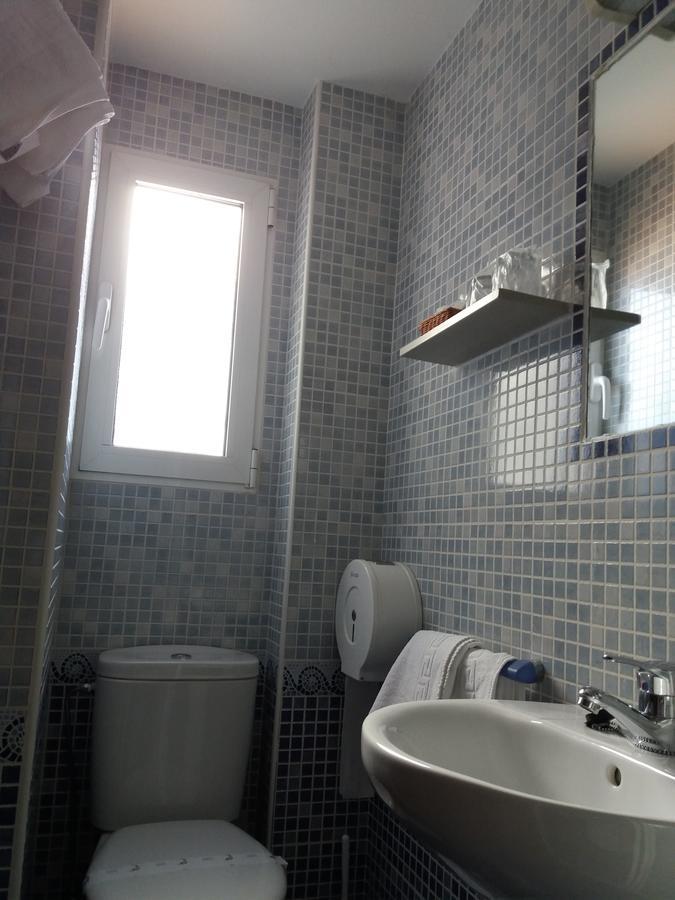 Hostal La Pilarica Paterna Εξωτερικό φωτογραφία