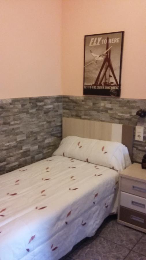 Hostal La Pilarica Paterna Εξωτερικό φωτογραφία