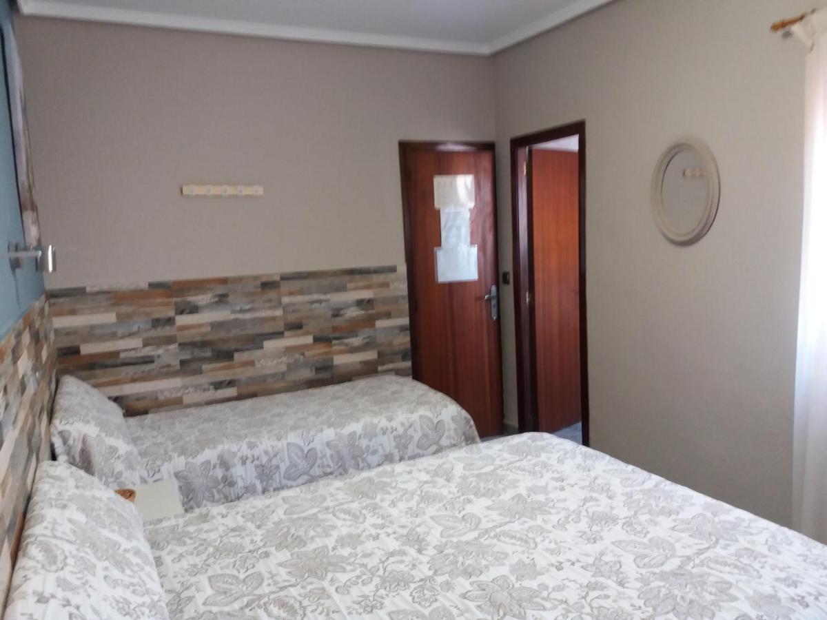 Hostal La Pilarica Paterna Δωμάτιο φωτογραφία
