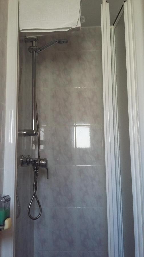 Hostal La Pilarica Paterna Εξωτερικό φωτογραφία